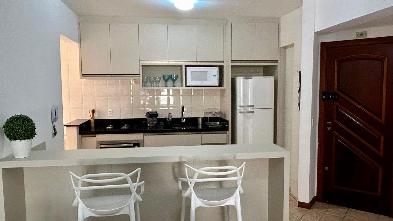 Bombas/ Bombinhas, A 50M Do Mar, Apartamento 2 Quartos, Com Churrasqueira Na Sacada, Ar E Wi-Fi מראה חיצוני תמונה